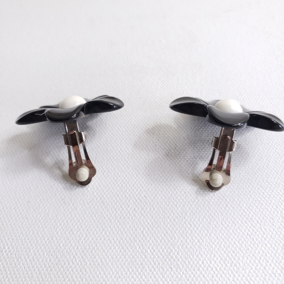Black Flower Vintage Clip Earrings Large - Picture 8 of 11